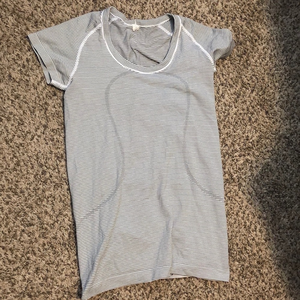 Lulu lemon top